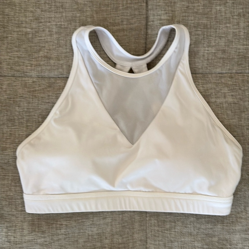 Born Primitive Shoots sports bra, size Medium, white